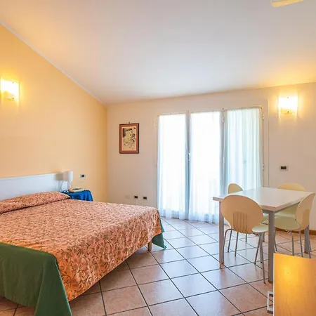 Gloria בורג'ו ורצי