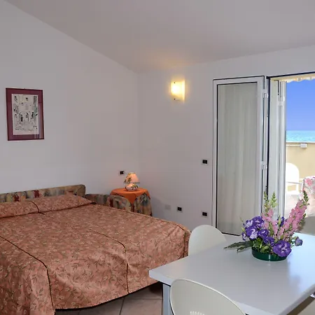 Gloria 4* בורג'ו ורצי