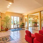 Gloria Apartahotel