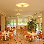 Apartahotel Gloria 4*