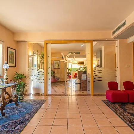 Apart Otel Gloria 4*