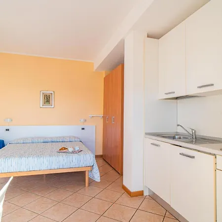Gloria Aparthotel