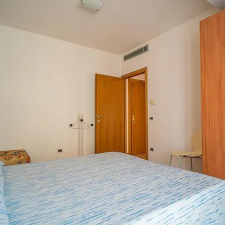 Aparthotel Gloria 3*