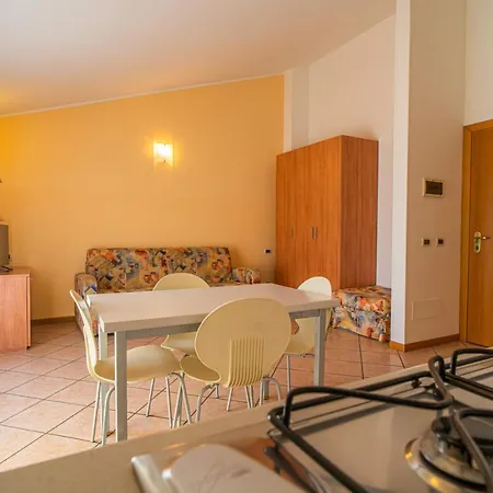 Gloria Aparthotel 3*