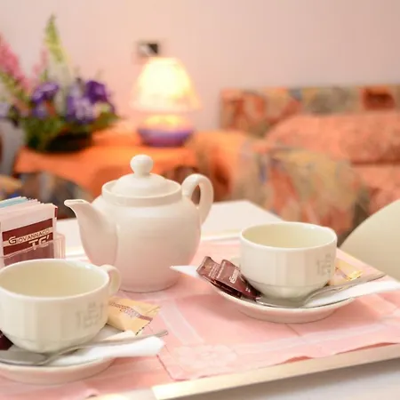 Gloria Aparthotel 3*