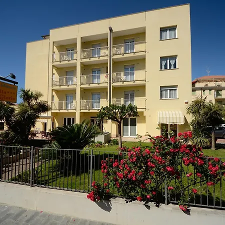 Hotel apartamentowy Gloria 4*