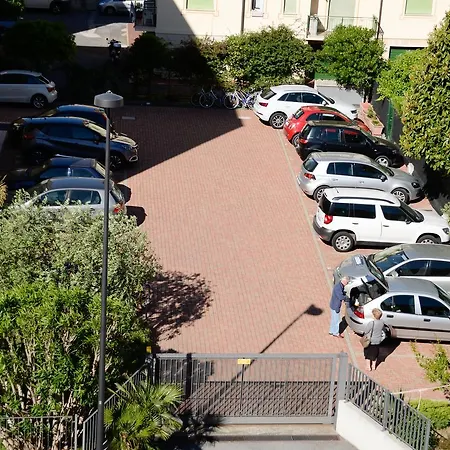Hotel apartamentowy Gloria 4*