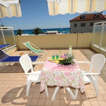 Aparthotel Gloria