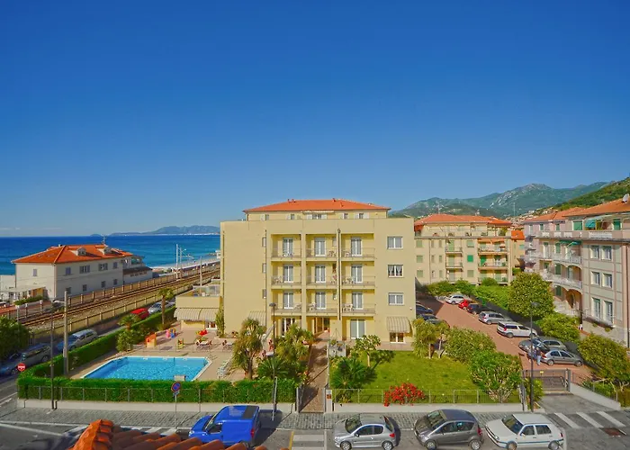 Lägenhetshotell Gloria 4*